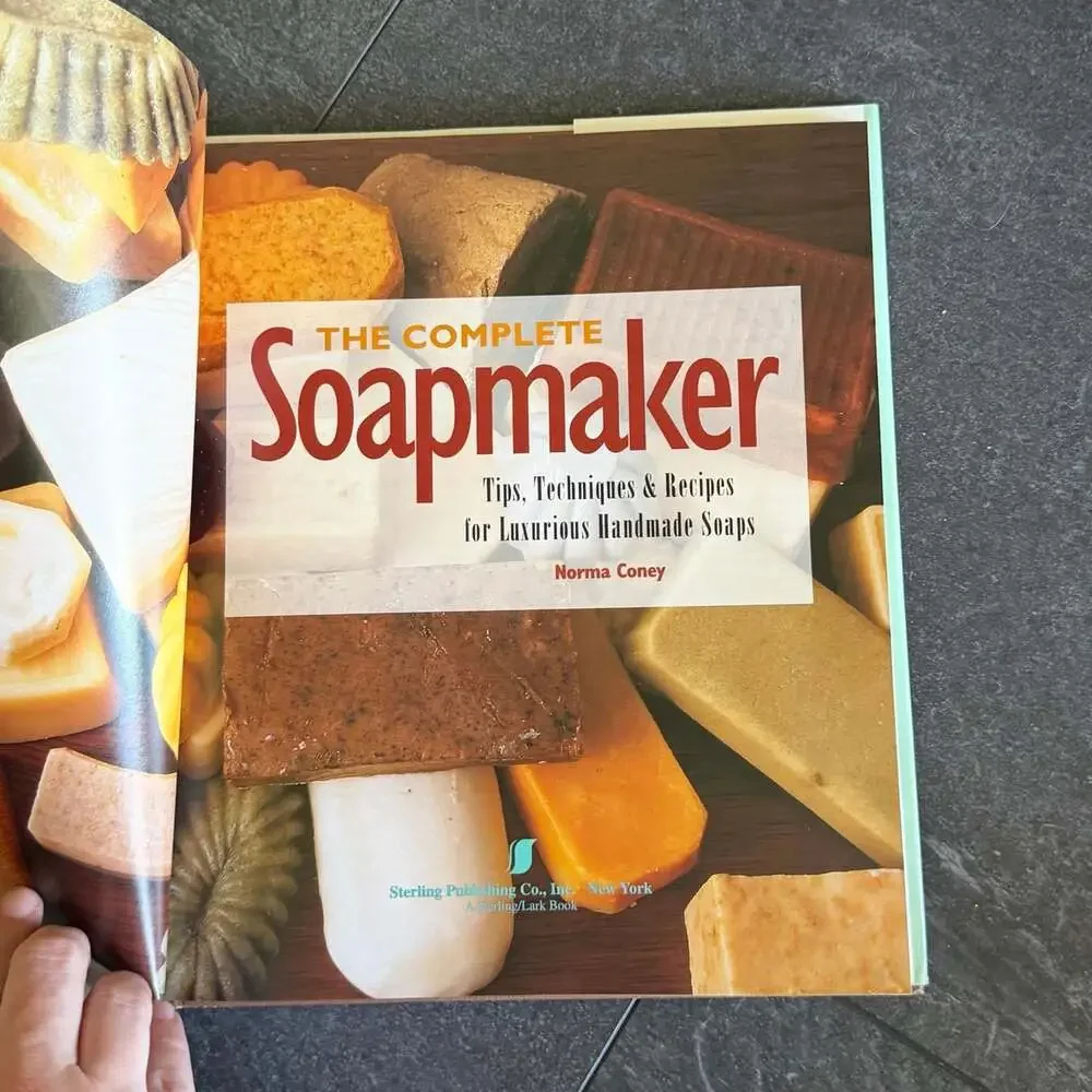 The Complete Soapmaker: Tips, Techniques and Recipes for Luxurious Handmade Soap